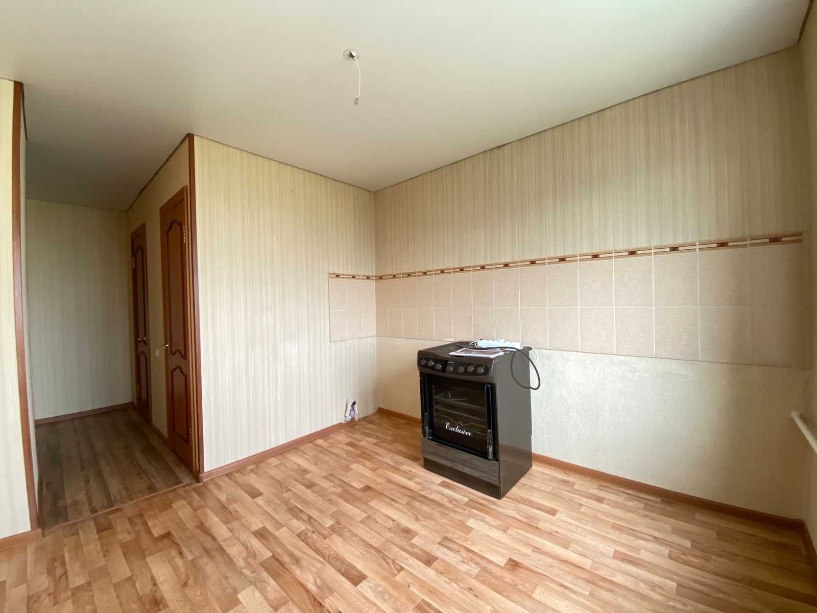 продам 2х комн кв 8мкр Ауэзова 79