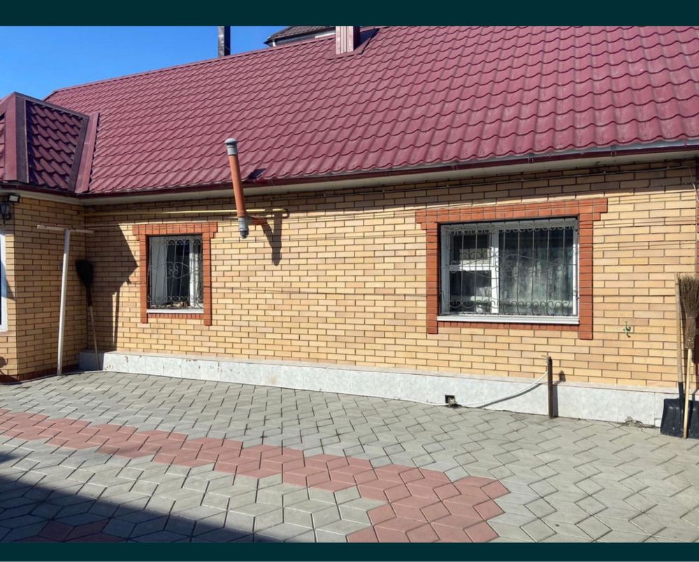 Продается два дома на одном участке