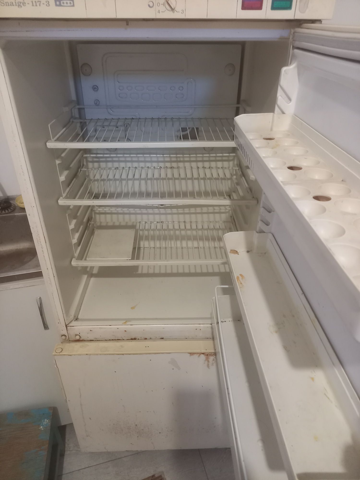 Продам холодильник