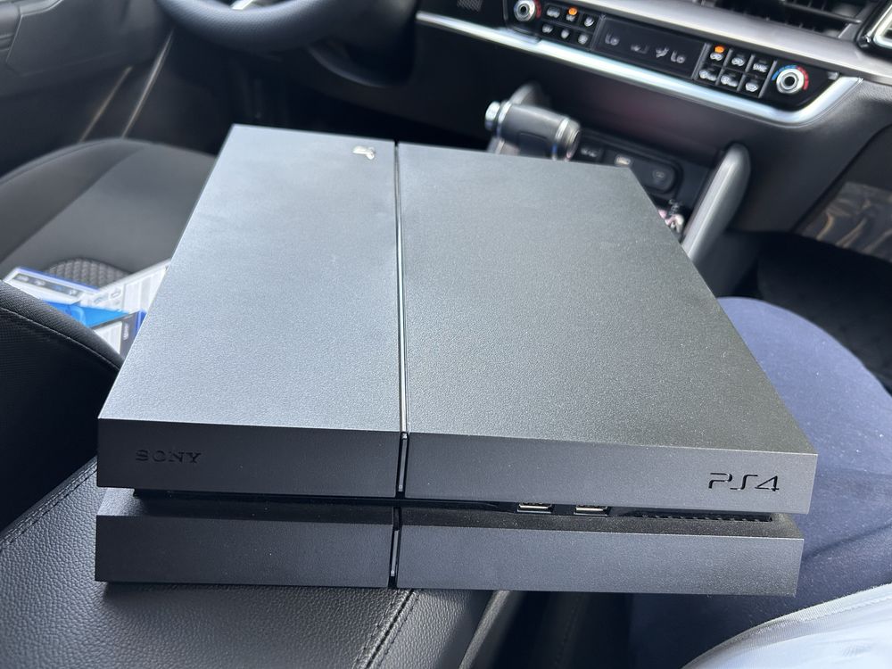 Ps4 продам Сатылады 2 джостикпен