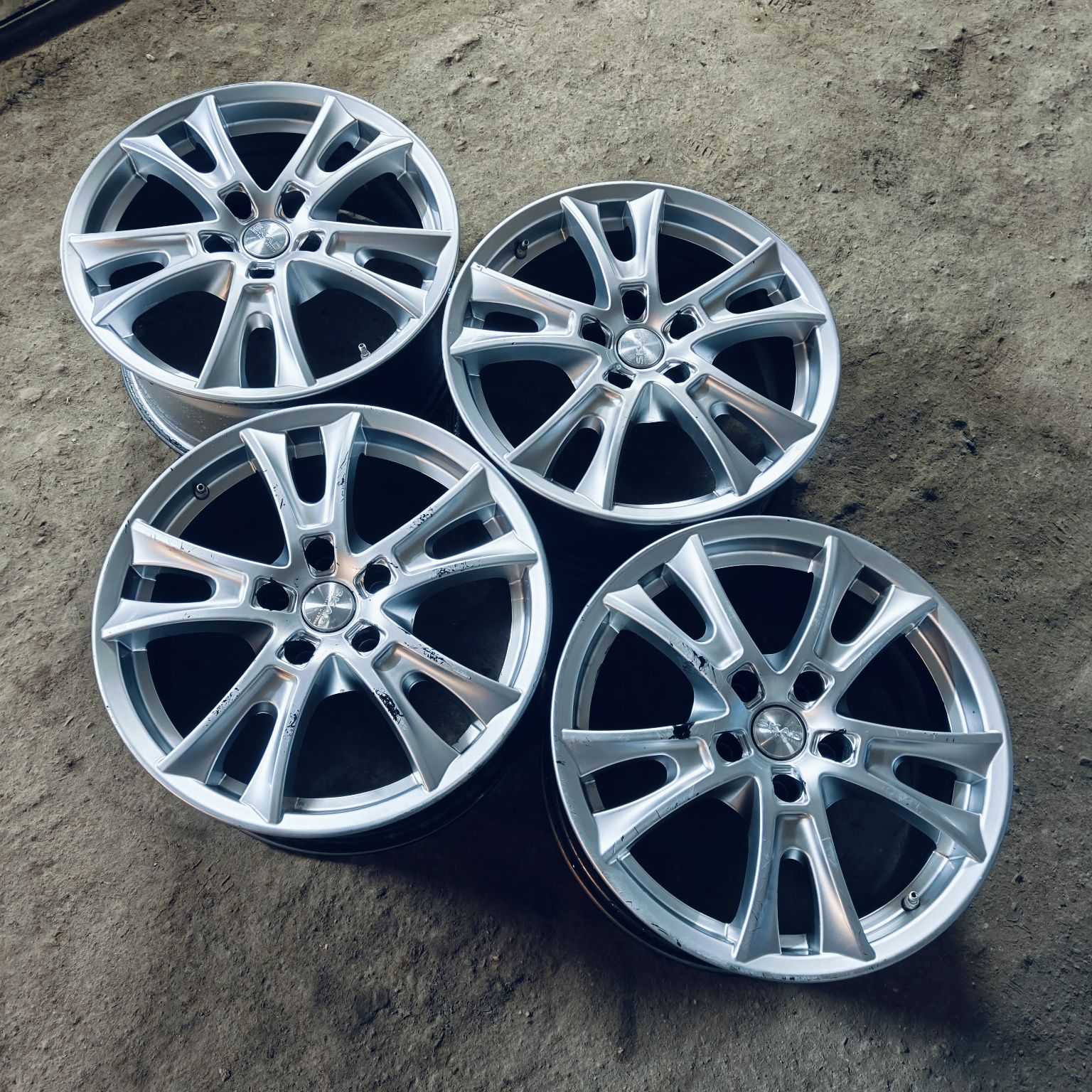 R17 PCD 5* 114,3 Комплект легкосплавных дисков