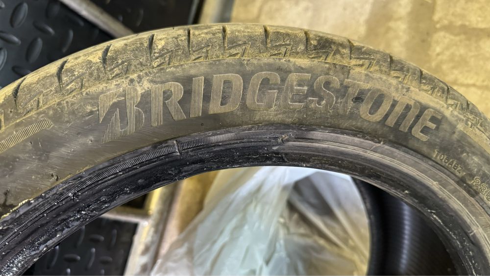 Резина Bridgestone Turanza T005A 235/45R18