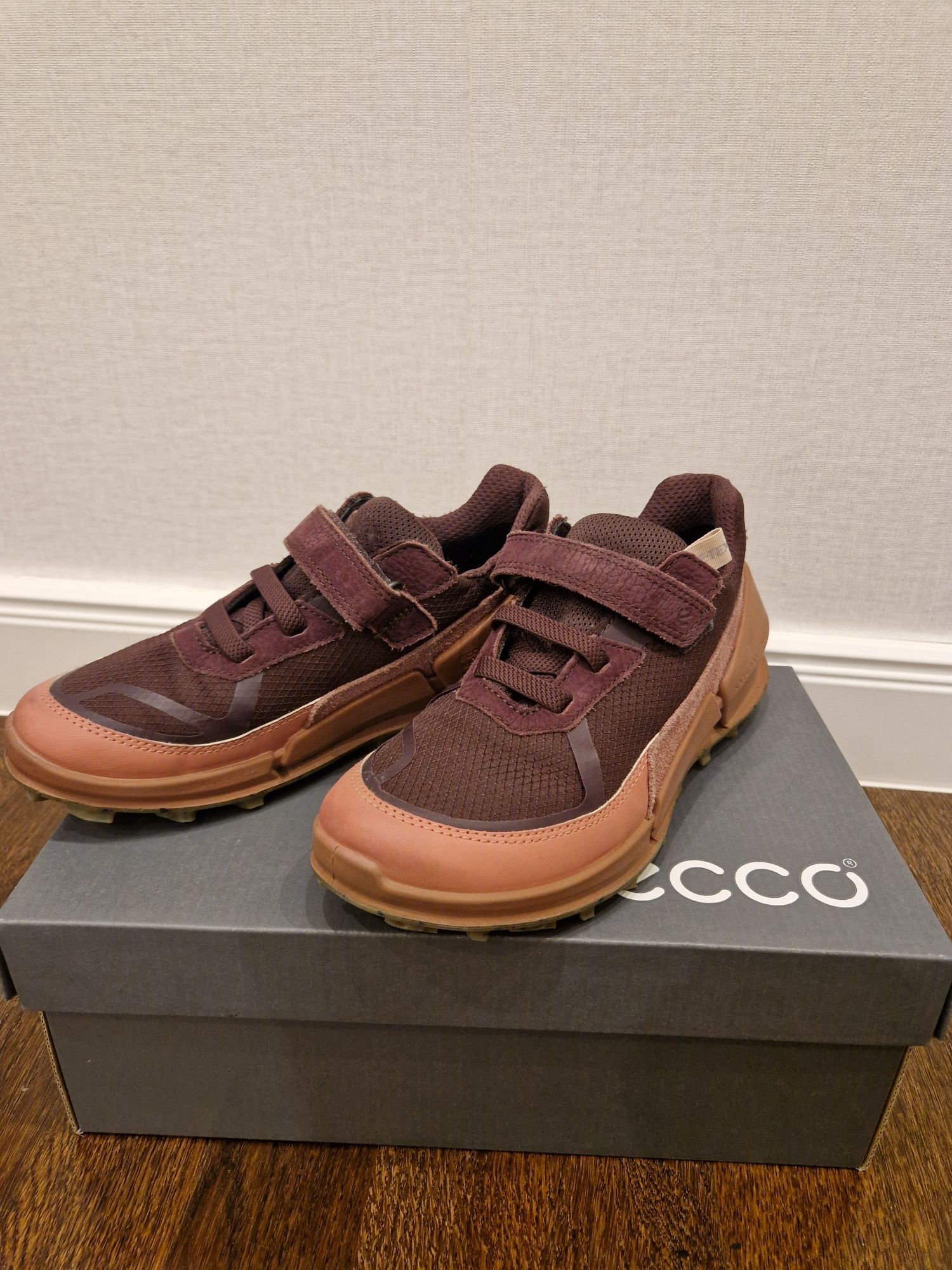 Кроссовки ECCO BIOM K2