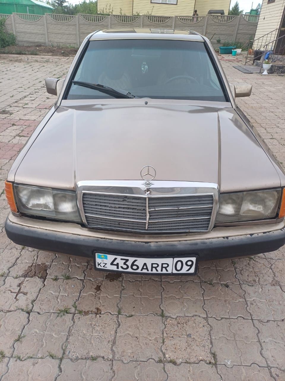 Продам мерс 190 торг есть небольшой