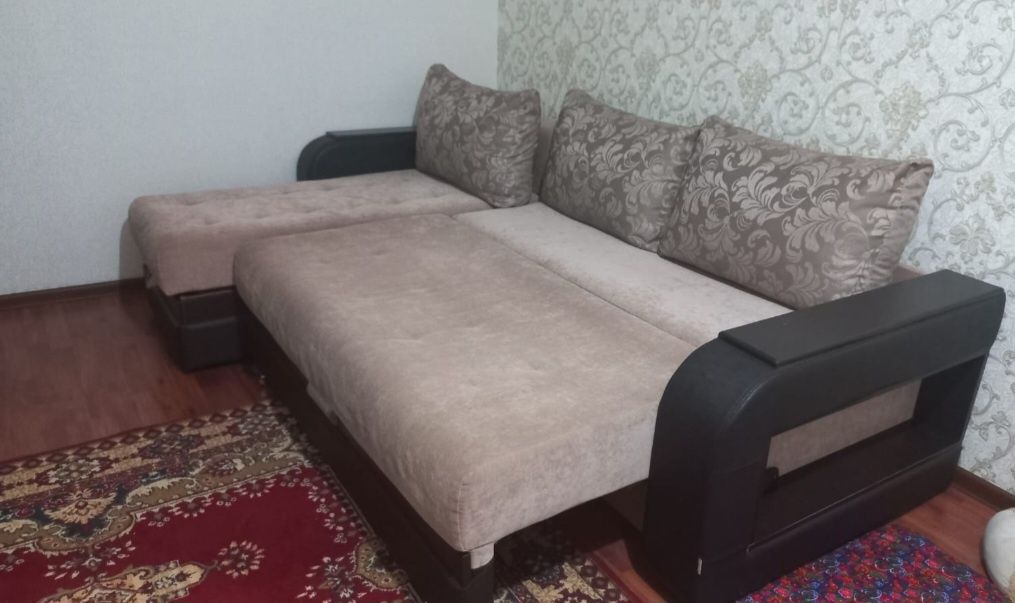 Продам диван аттоманкой