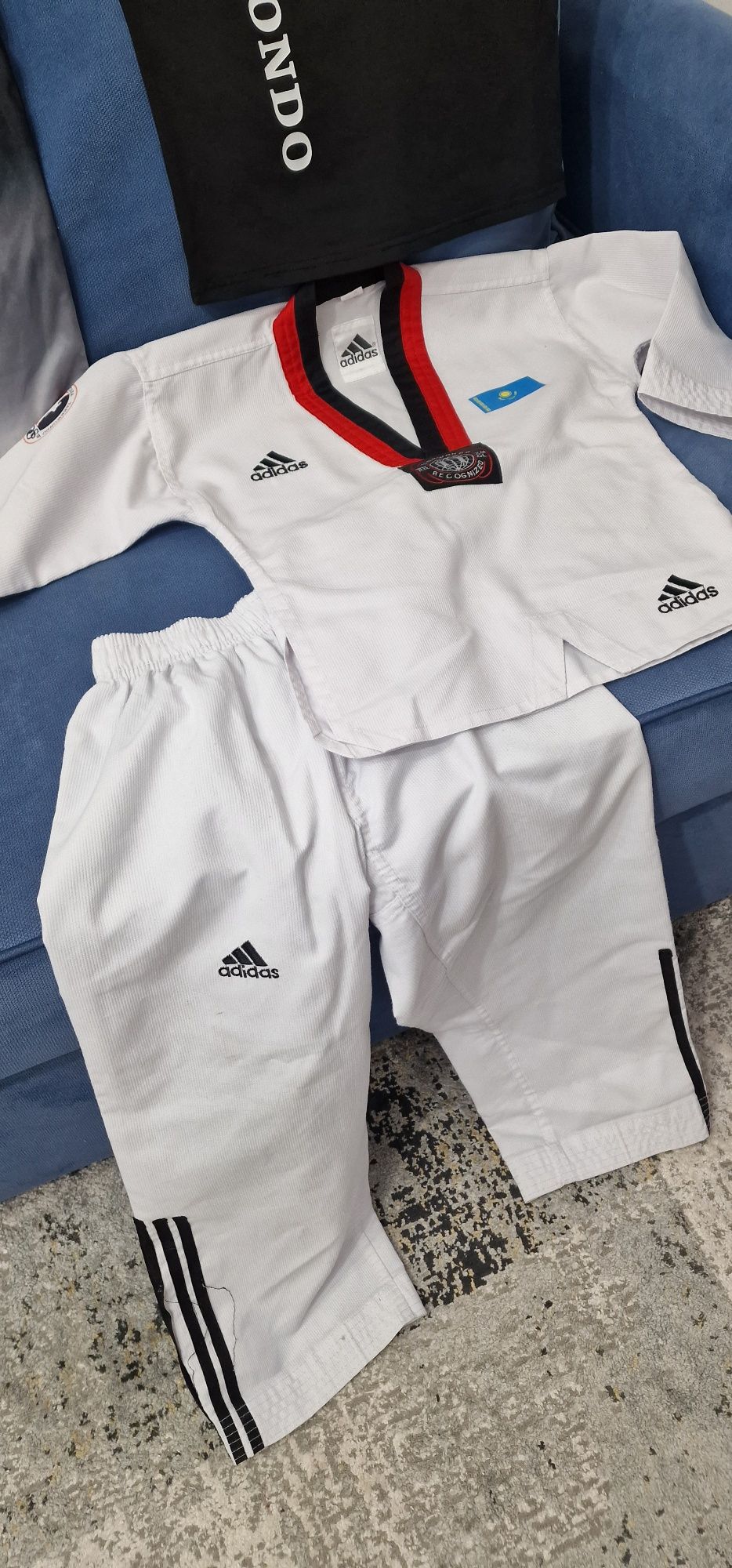 Продам форму для  TAEKWONDO