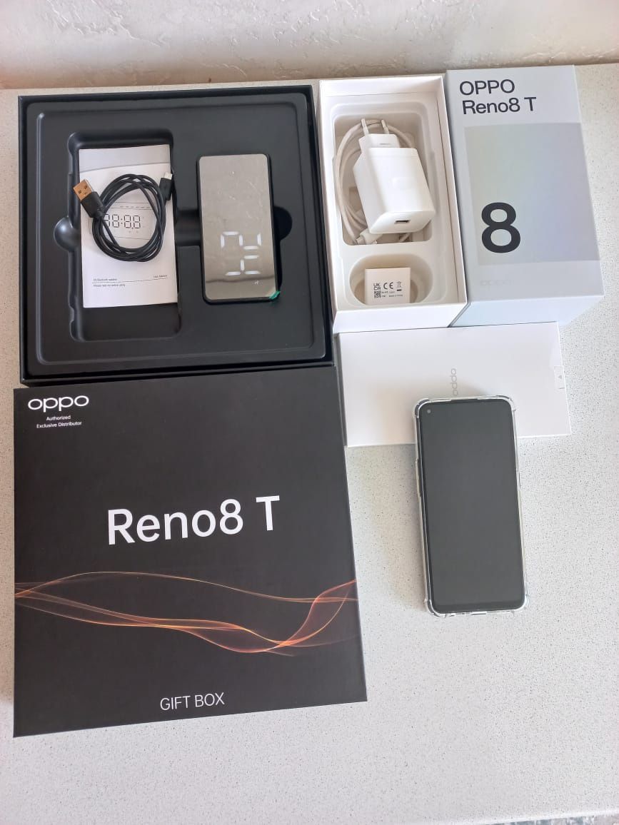 Oppa Reno T8 все в оригинале минусов нет