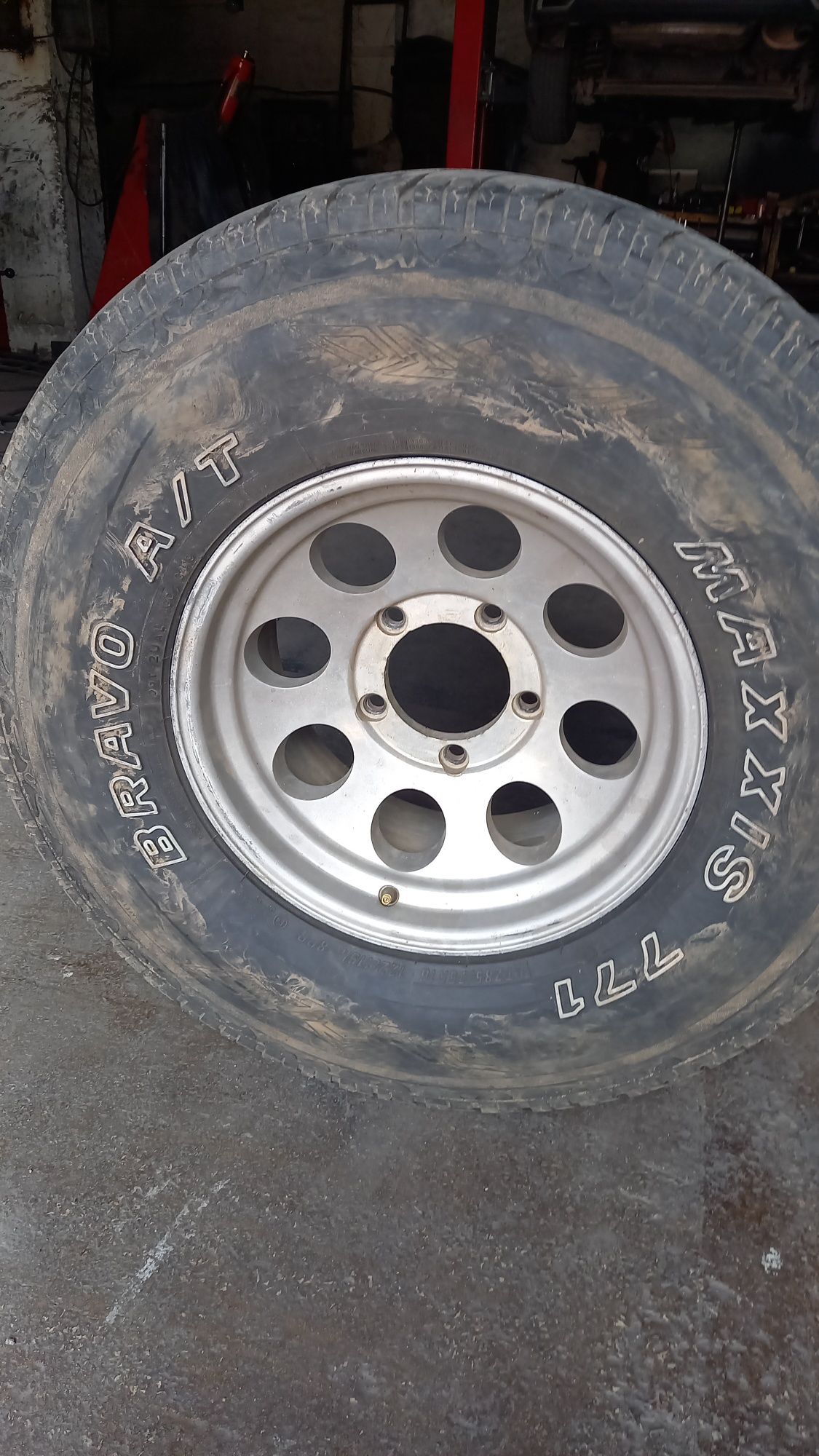 Продам автошины 275/65R17,265/65R17 б/у.