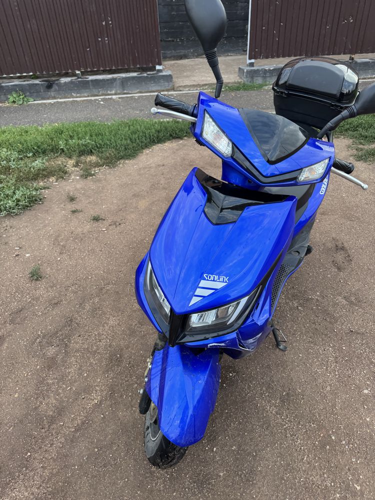 Продам Мопед m8