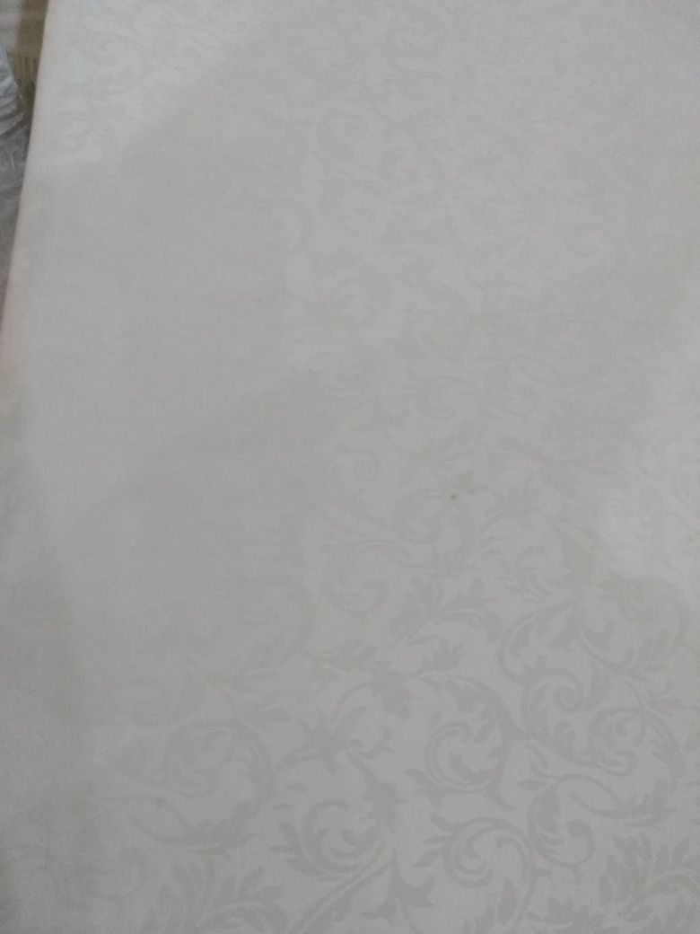 Продам шторы ,накидки для стульев