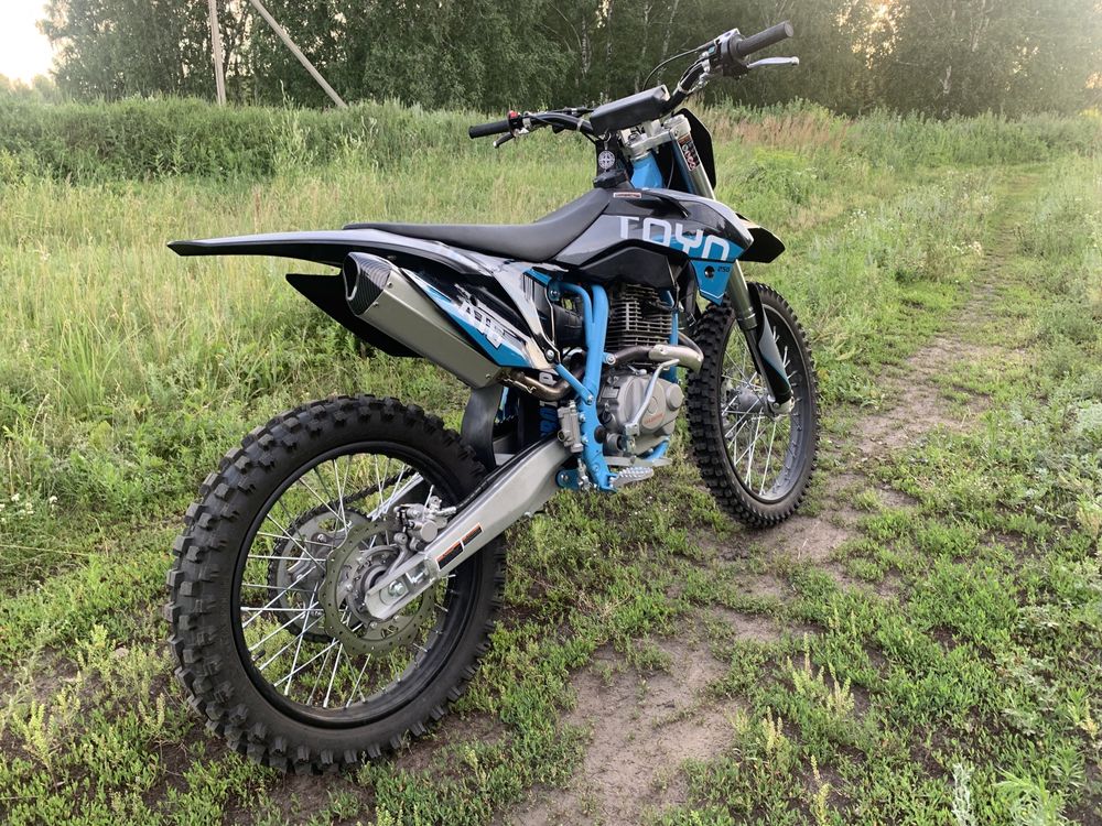 Продам эндуро 250 кубов