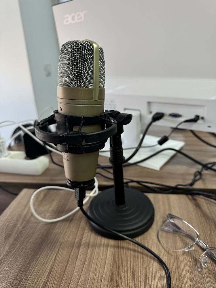 Продаю конденсаторный микрофон USB