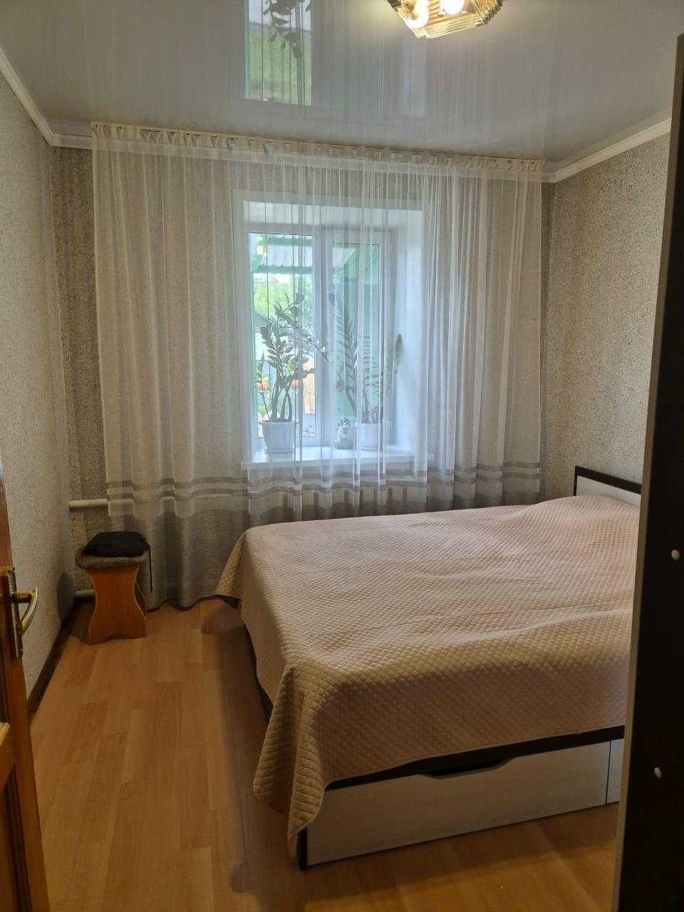 Продается  недалеко от центра 5 комнатный дом с хорошим ремонтом