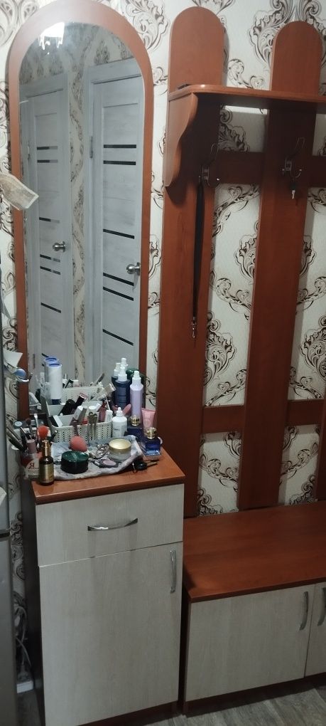 Прихожая в хорошем состоянии.
