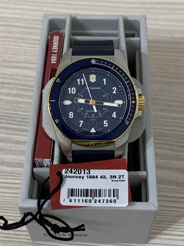 Часы Victorinox Journey 1884