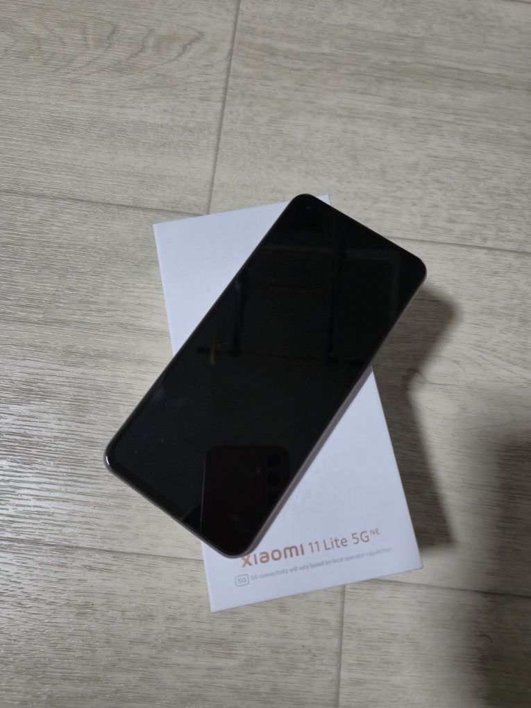Смартфон Xiaomi 11 lite 5G ne