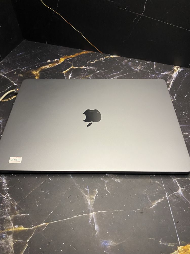 Макбук айр15 м3 2024/MacBook Air15 m3 2024