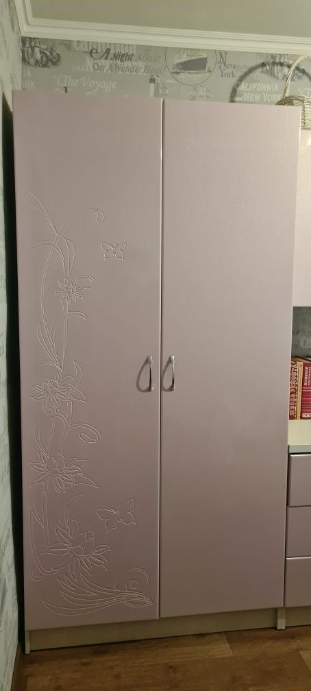 Продам стенку для детской комнаты