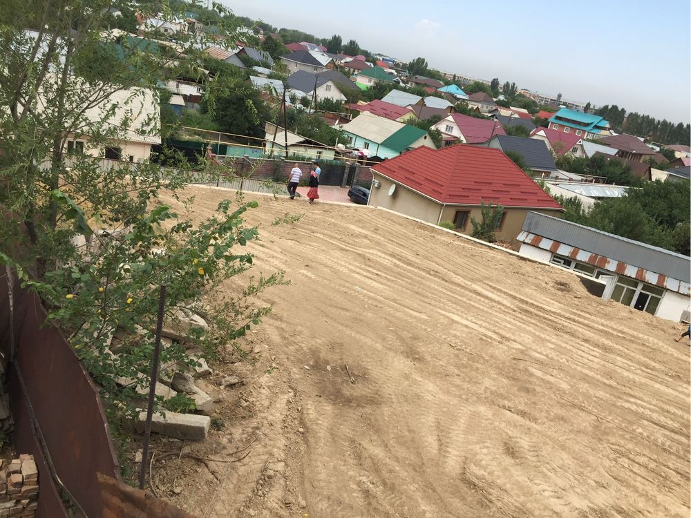 продам участок в мкр. Думан