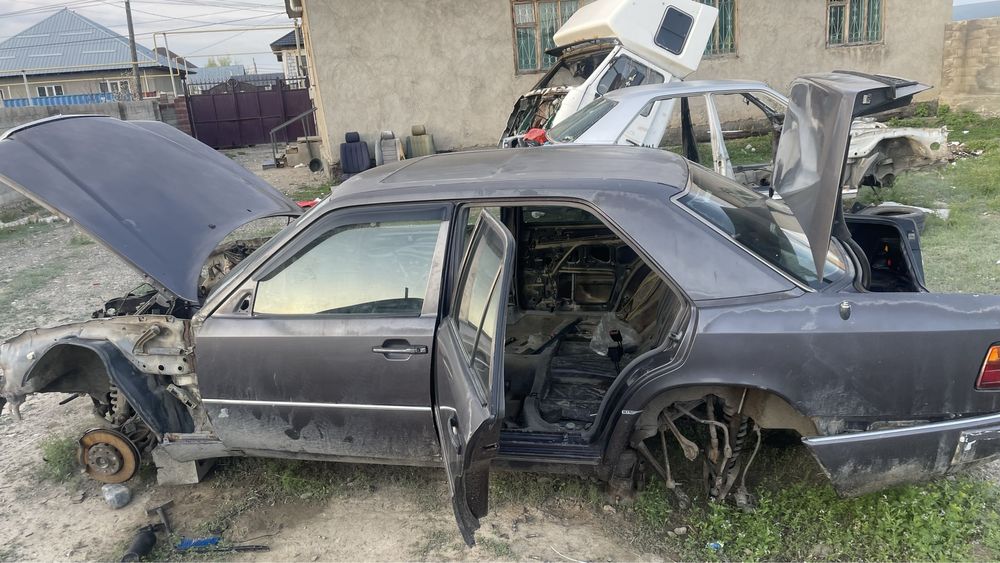 Продам мерс 124 3л