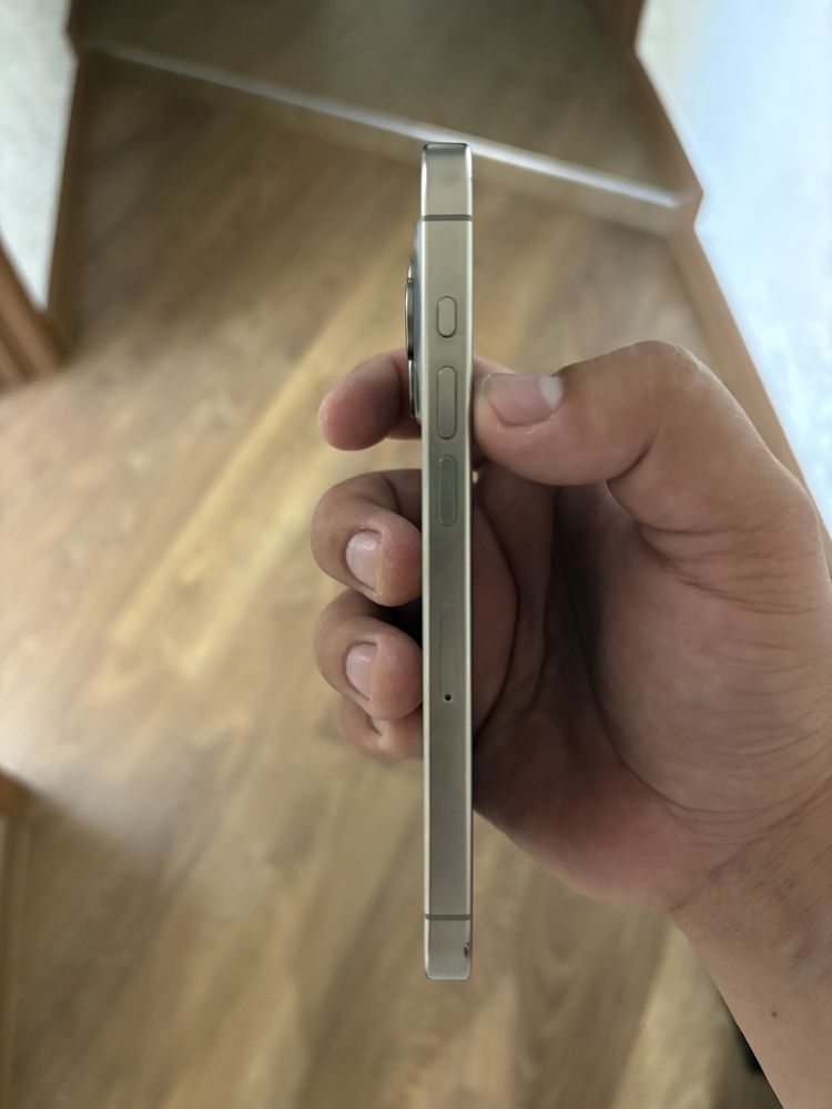 Продам iphone 15 pro 128g