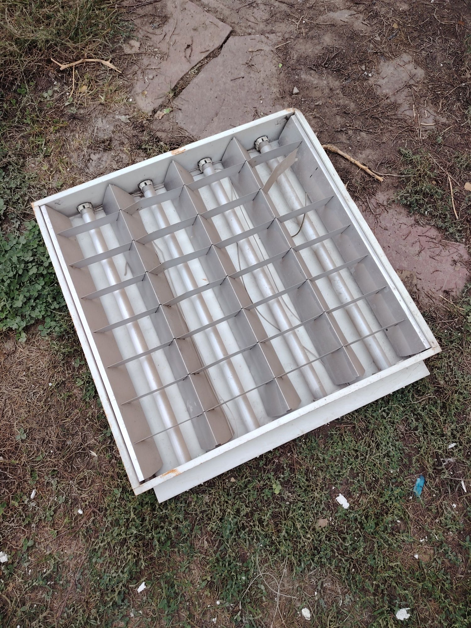 Светильник и лампы дневного света LED светодиодные.