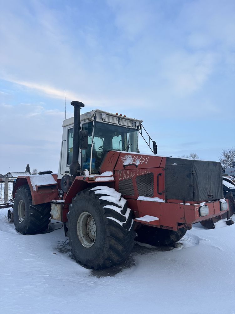 Продам кировец К744Р1