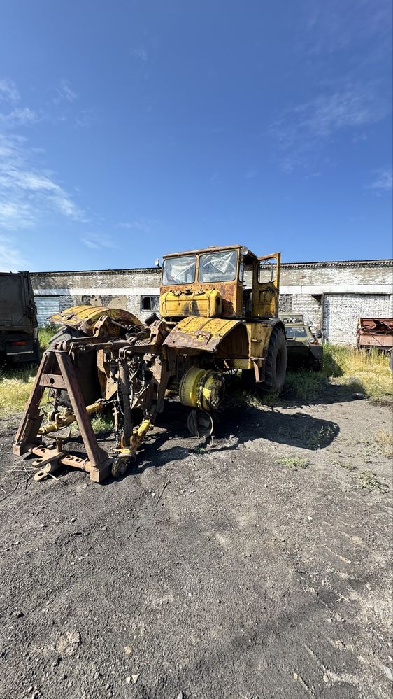 Продам К-700 2 единицы