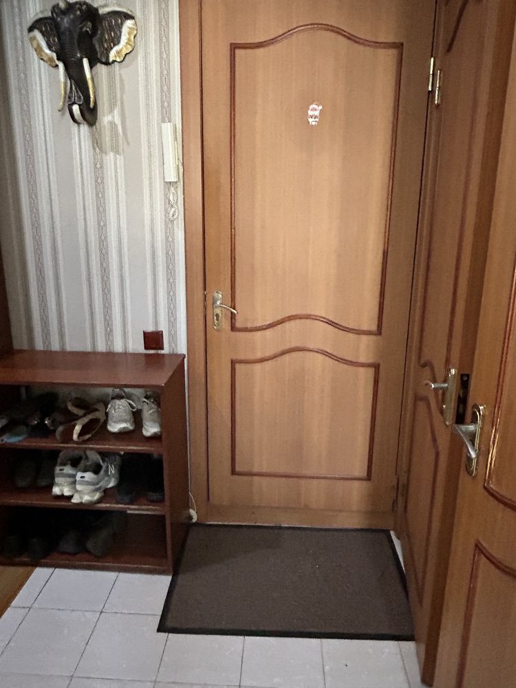 Продам 4 комнатную квартиру в центре города