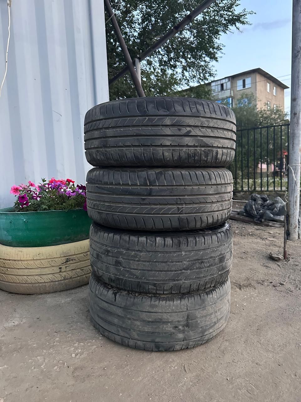 Шины 225/45/R18 летние