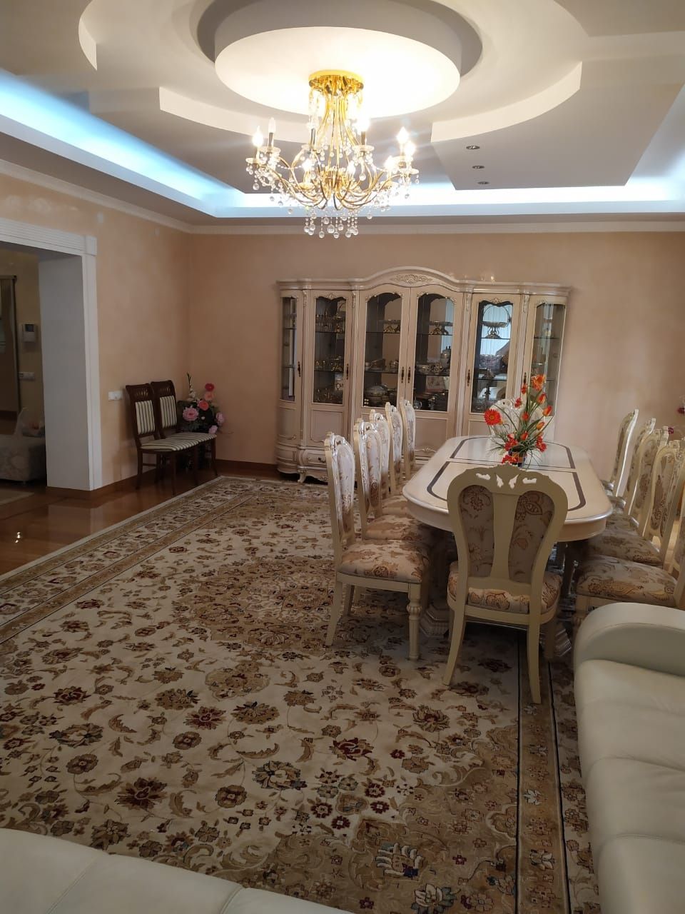 Продам 3-х комнатную квартиру 150м2