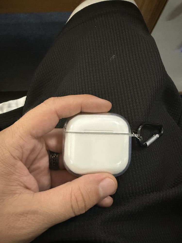 Airpods 4 на гарантии