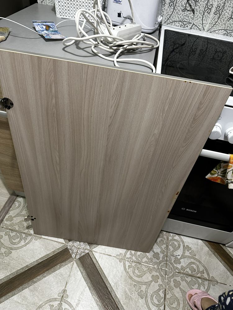 Продается кухонный стол