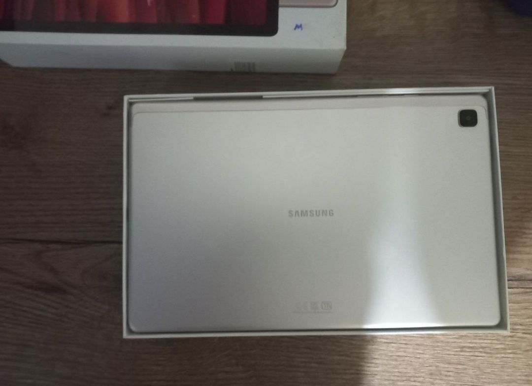 Samsung Galaxy Tab A7 lite,в подарок за покупку чехол