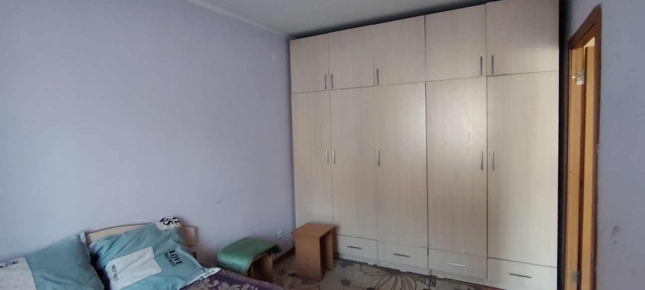 Срочно продам просторную трёхкомнатную.