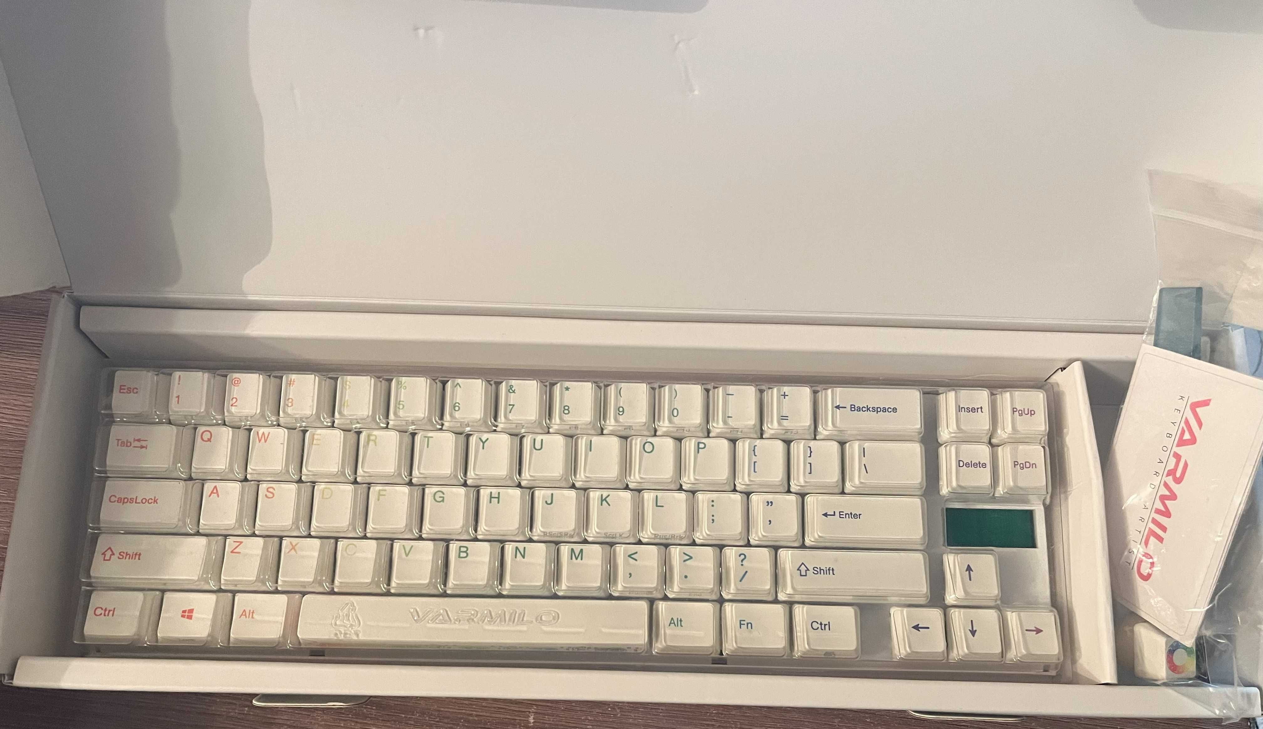 (Сломанная) Игровая Клавиатура Ducky x Varmilo Miya Pro Rainbow 68%