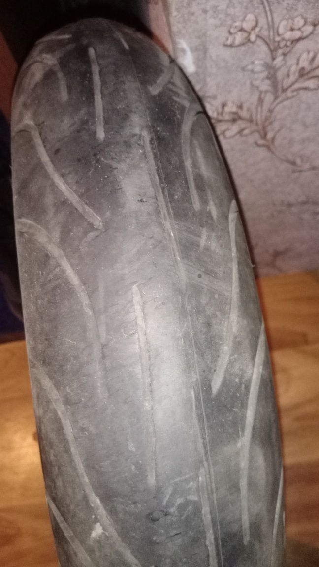 Продам мотошины r17/180/55.