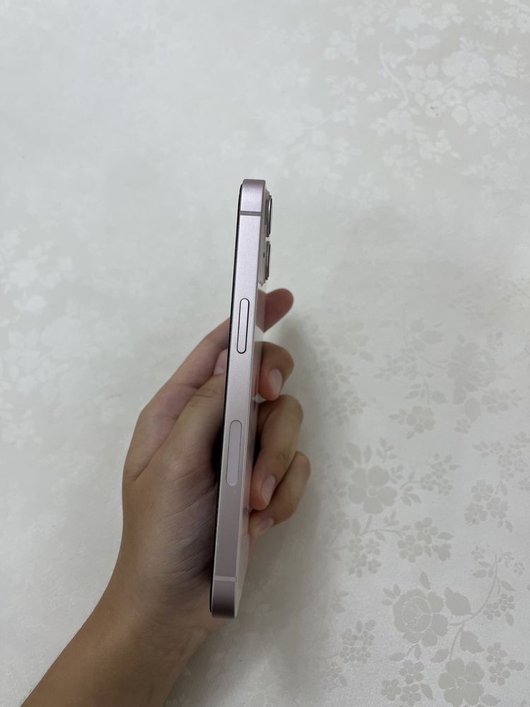 iPhone 13 128гб розовый