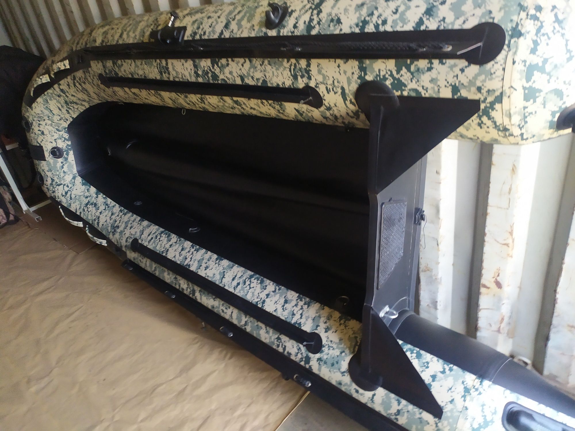 Продам лодку ПВХ и мотор Tohatsu M18E2S