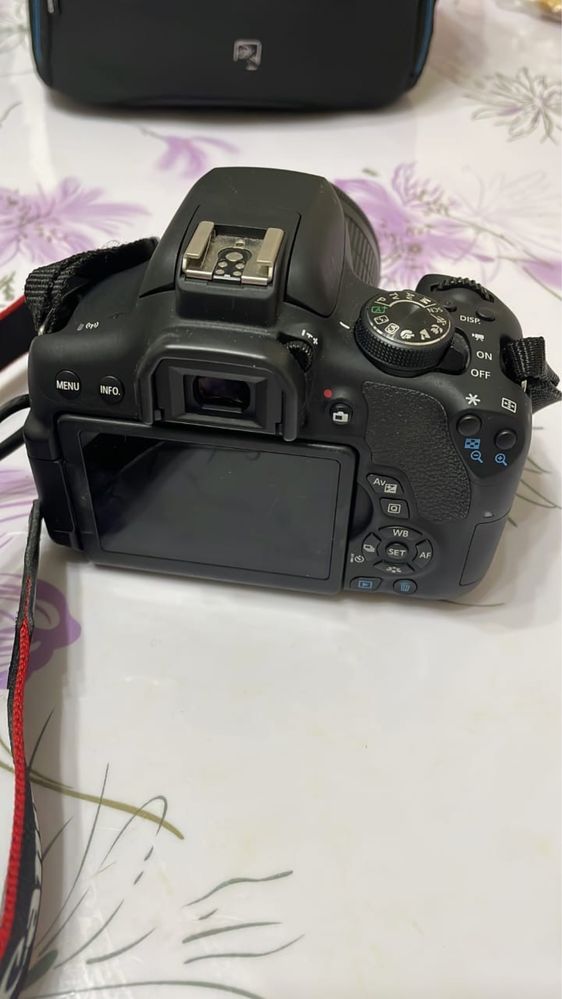Фотоаппарат Canon EOS 750D