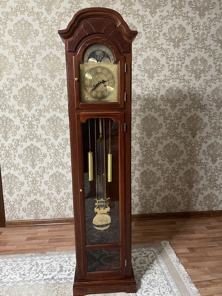 Продам часы напольные