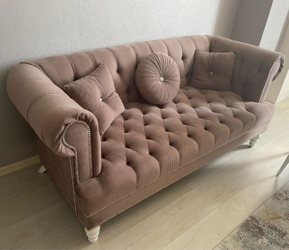 Продам диванчик в гостиную/кухню
