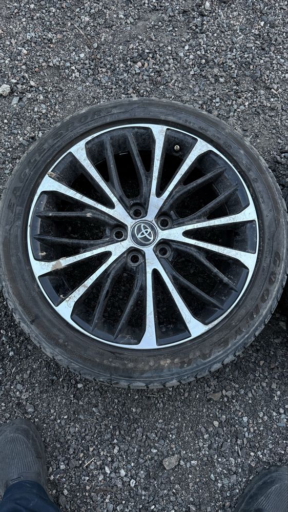 Тойота  диск 235/45/18R  5/114.3 toyota camry 70