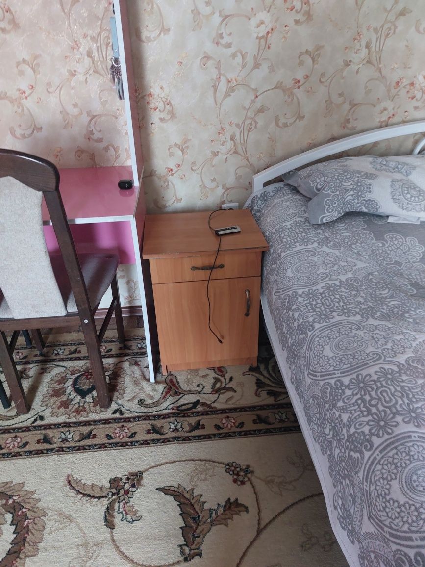 Спальни и гарнитура