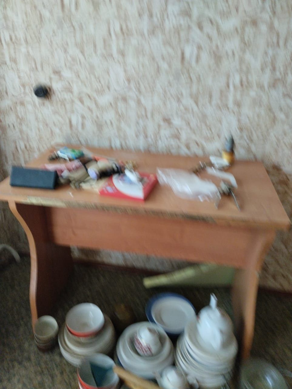 Отдам мебель даром на дрова, опалубку.