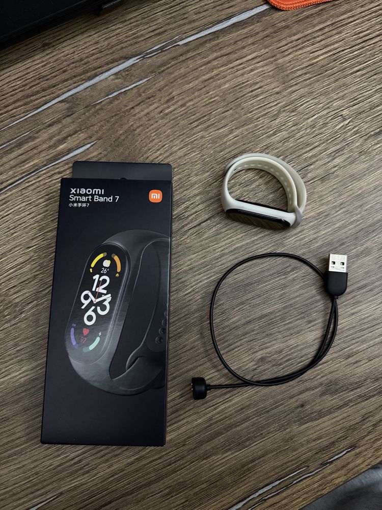 Продам Mi Band 7