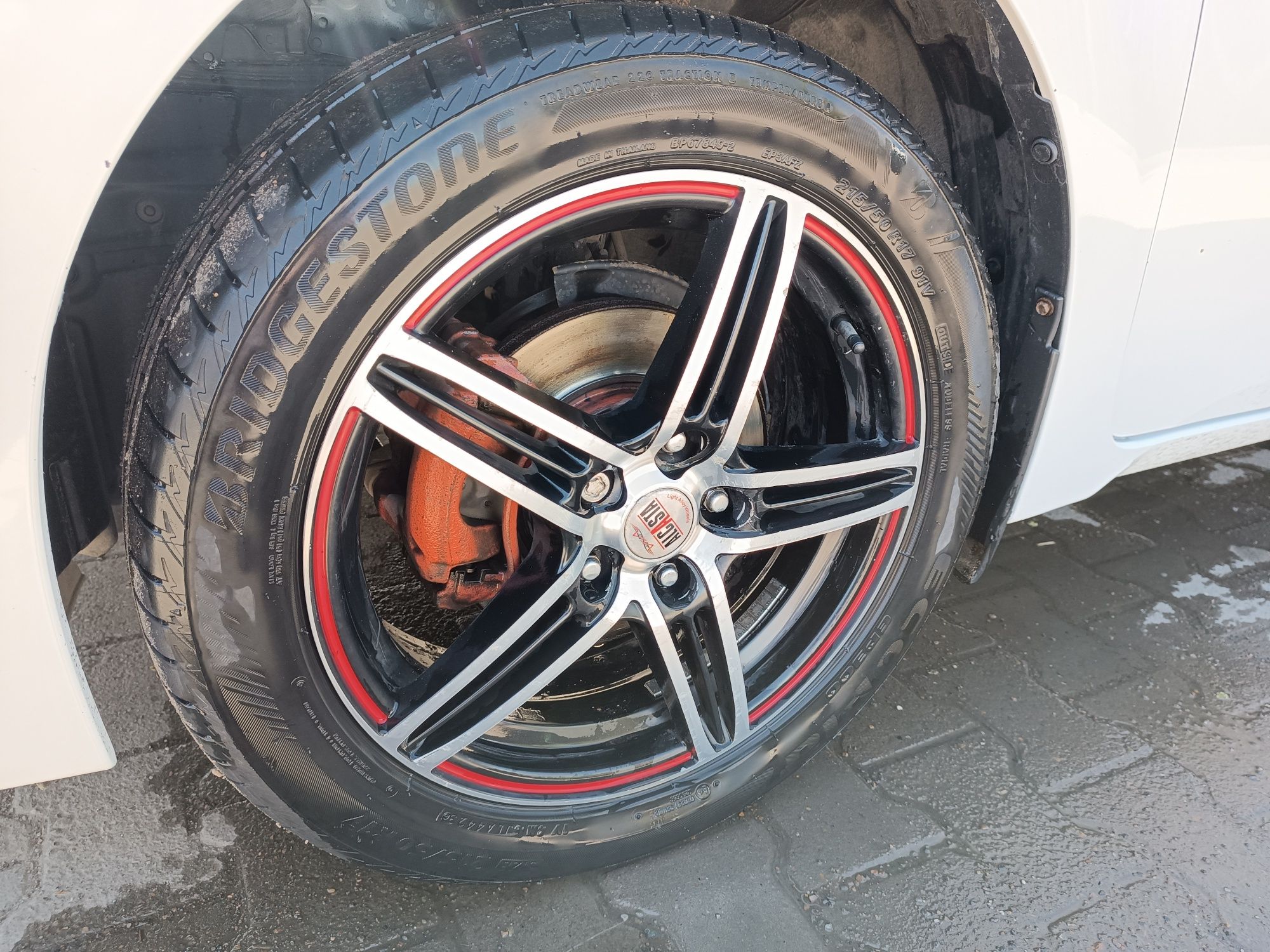 Продам колеса R 17, Bridgestone. Отл состояние. 4 шт