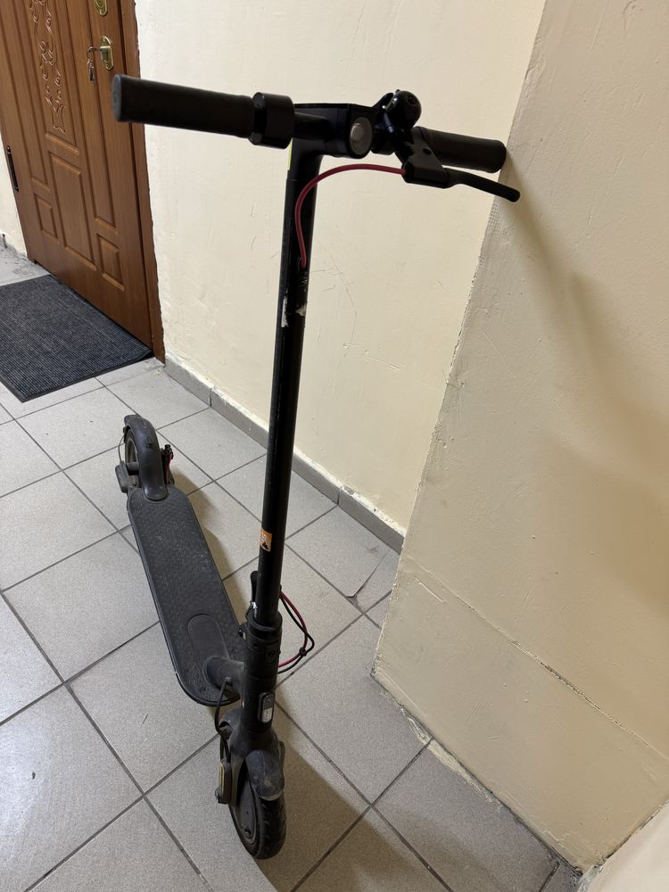 продам электросамокат Xiaomi Electric Scooter Pro 2