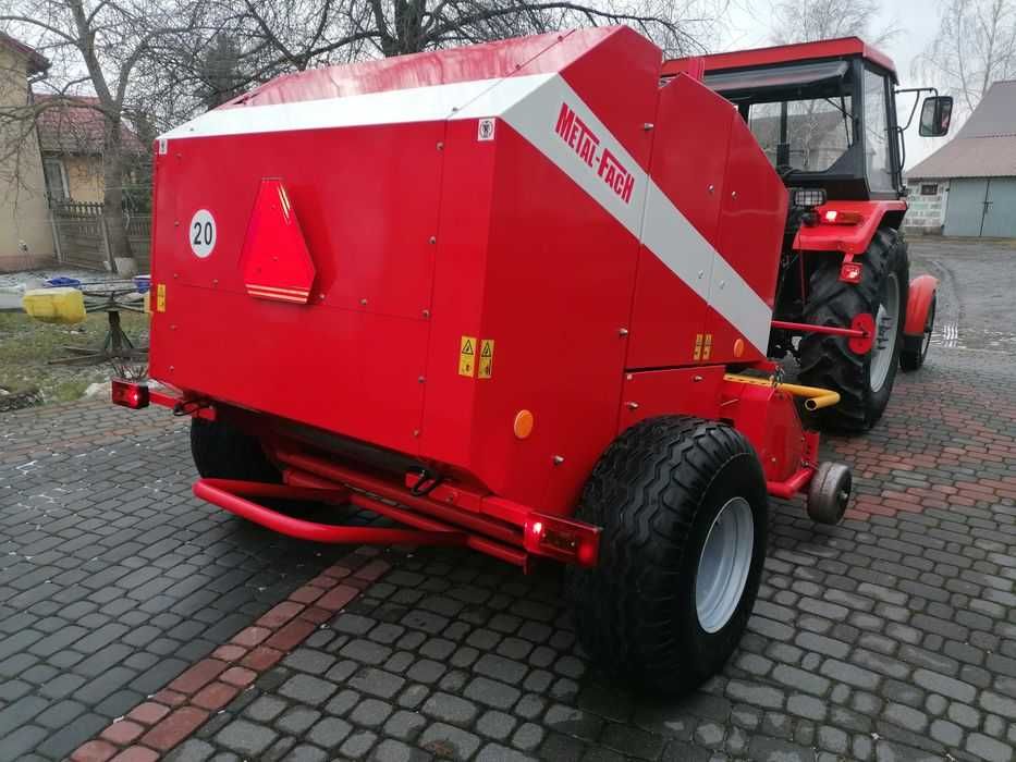 Рулонный пресс-подборщик Metal Fach Z 562