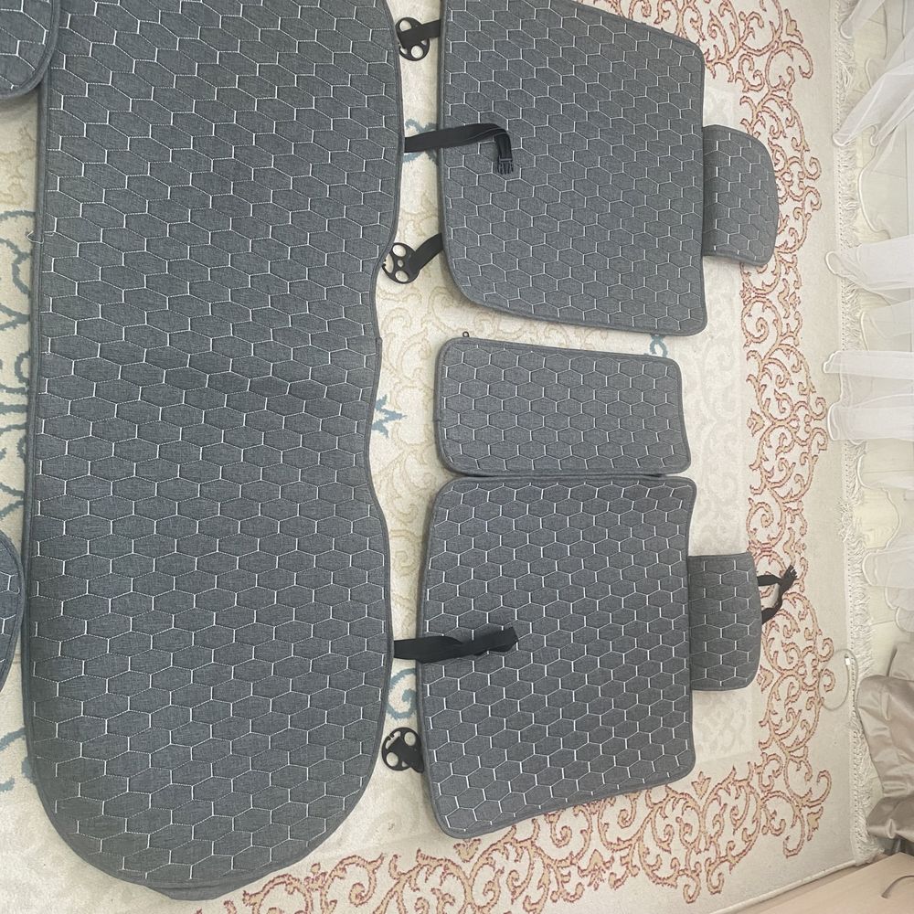 Продам чехол автомобилный